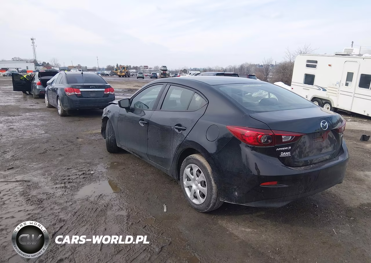 2018 Mazda Mazda3 Sport VIN:3MZBN1U78JM165684 - 3