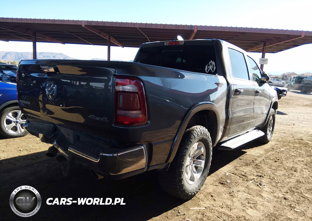 2019 Ram 1500 Laramie 4X4 5'7 Box VIN:1C6SRFJT5KN782125 - 4