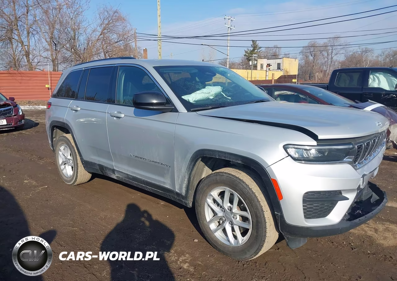 2024 Jeep Grand Cherokee Laredo X 4X4