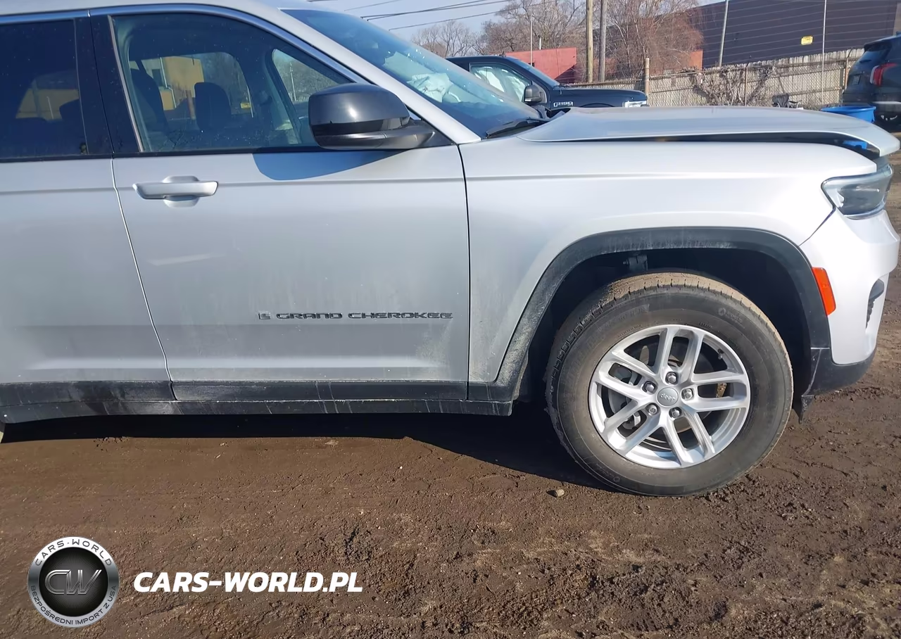 2024 Jeep Grand Cherokee Laredo X 4X4 VIN:1C4RJHAG9RC699574 - 13