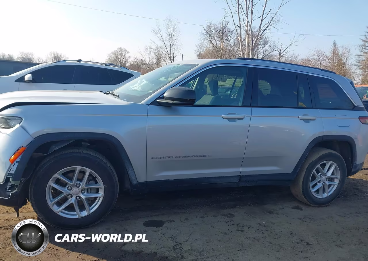 2024 Jeep Grand Cherokee Laredo X 4X4 VIN:1C4RJHAG9RC699574 - 14