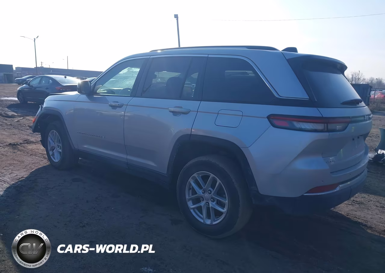 2024 Jeep Grand Cherokee Laredo X 4X4 VIN:1C4RJHAG9RC699574 - 3