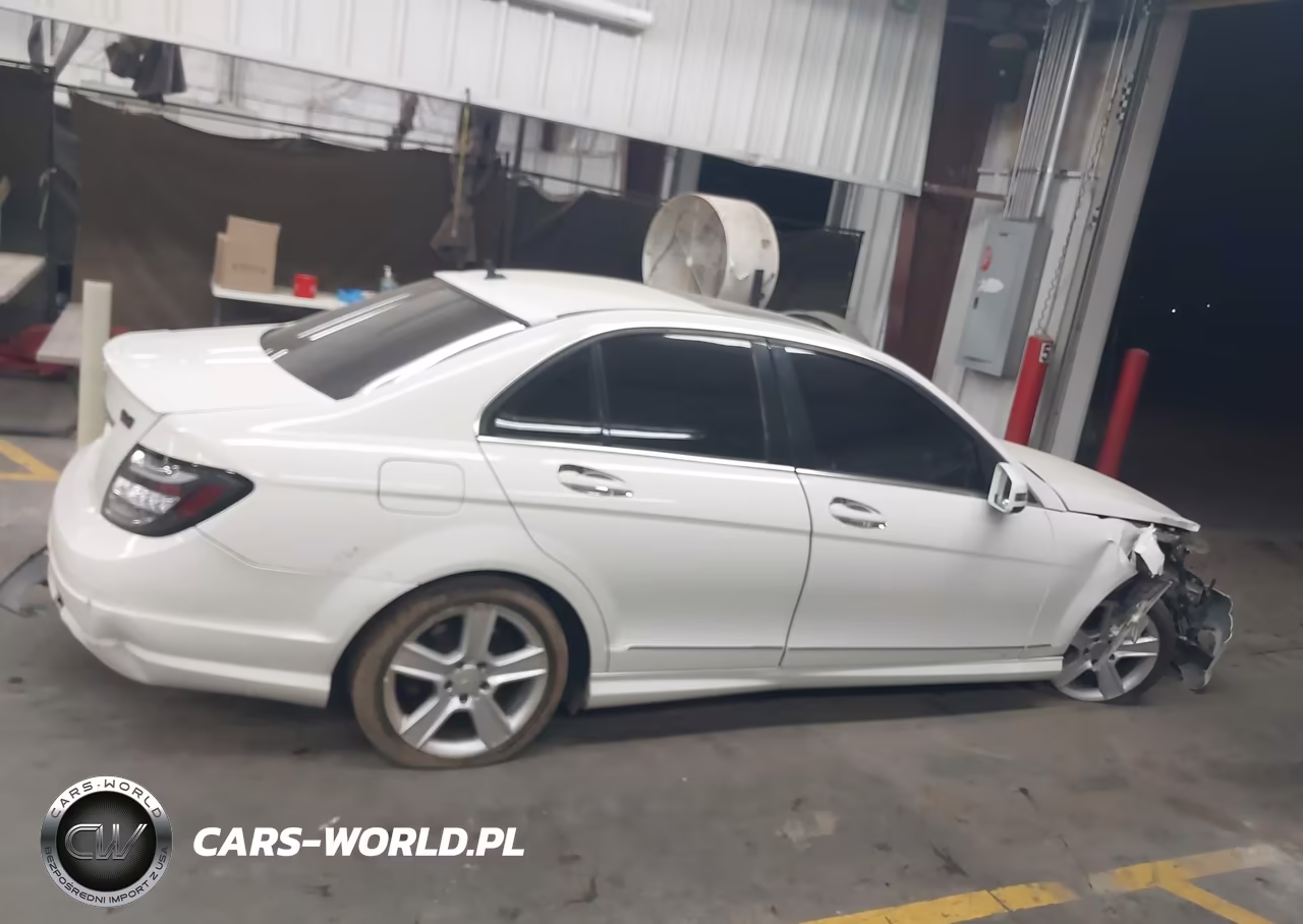 2010 Mercedes-Benz C 300 Luxury-Sport VIN:WDDGF5EBXAR108276 - 13