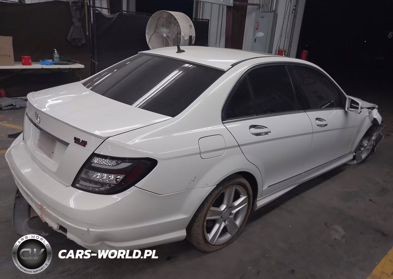 2010 Mercedes-Benz C 300 Luxury-Sport VIN:WDDGF5EBXAR108276 - 4