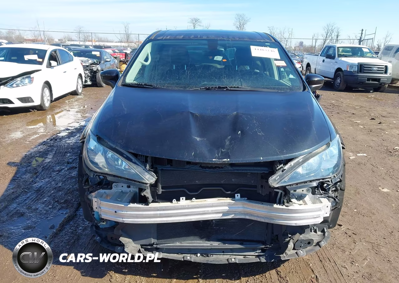 2017 Chrysler Pacifica Lx VIN:2C4RC1CGXHR519149 - 13