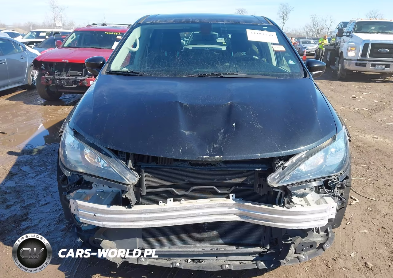2017 Chrysler Pacifica Lx VIN:2C4RC1CGXHR519149 - 6