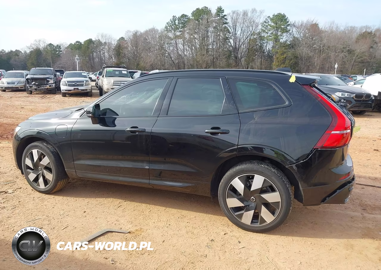 2025 Volvo Xc60 Plug-In Hybrid Plus, T8 Awd Electric-Gasoline, Dark VIN:YV4H60RC8S1029514 - 14