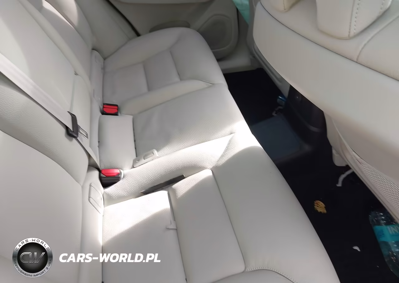 2025 Volvo Xc60 Plug-In Hybrid Plus, T8 Awd Electric-Gasoline, Dark VIN:YV4H60RC8S1029514 - 8