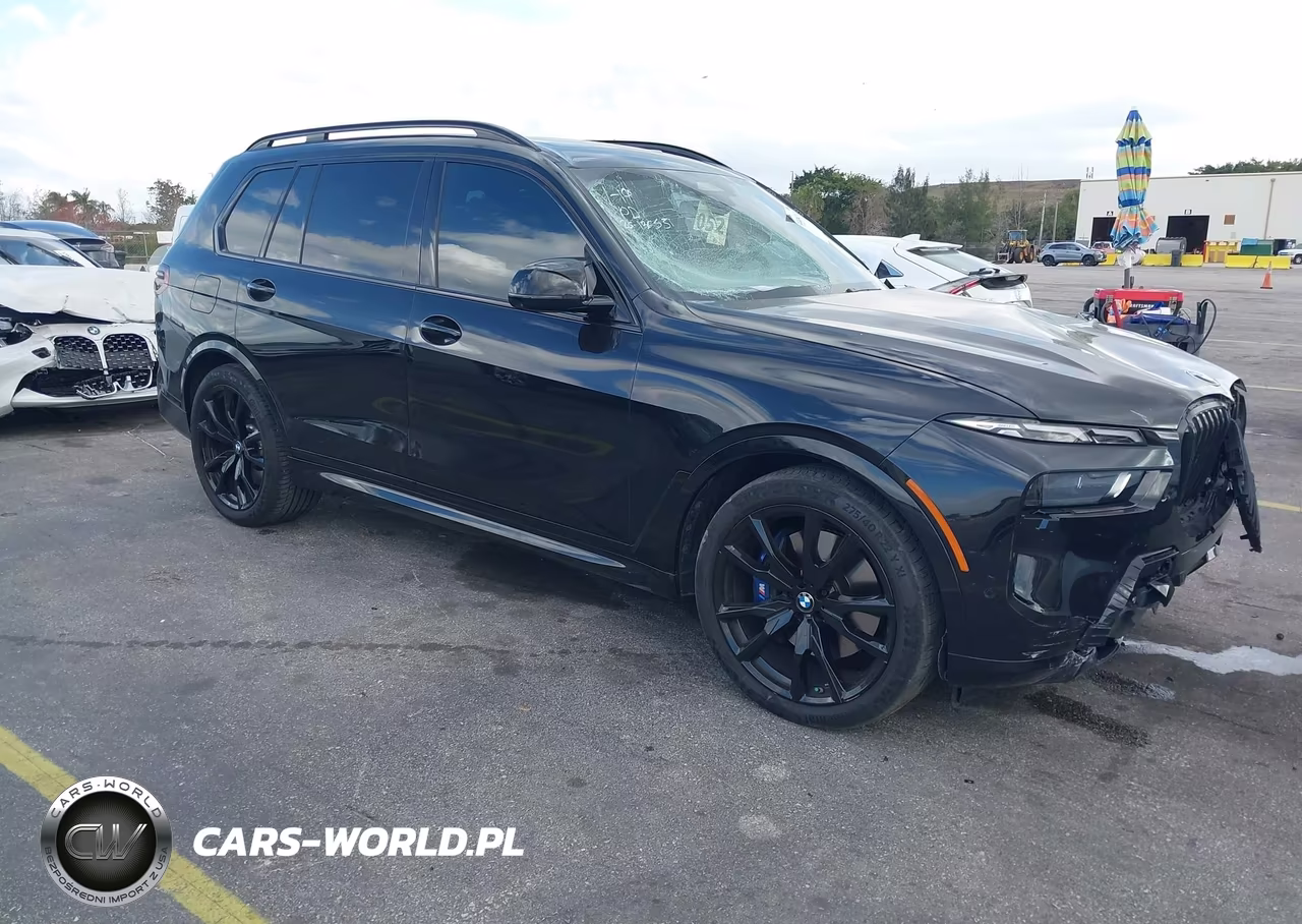 2025 BMW X7 M60I