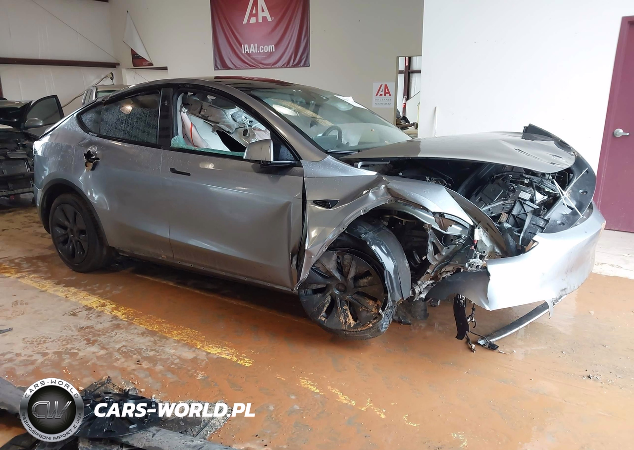 2025 Tesla Model Y Long Range Dual Motor Rear-Wheel Drive