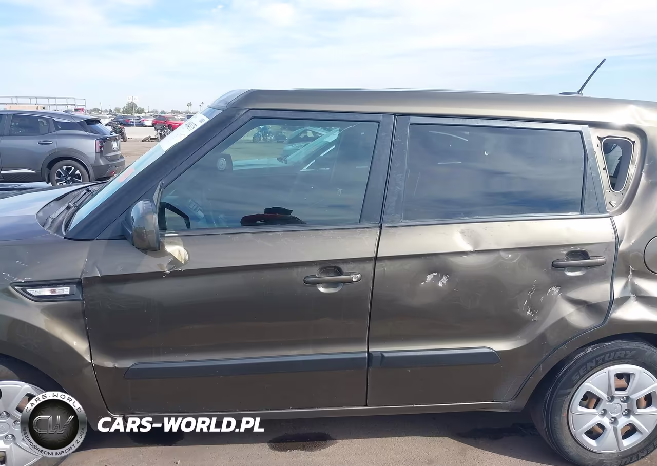 2013 Kia Soul VIN:KNDJT2A55D7506180 - 14