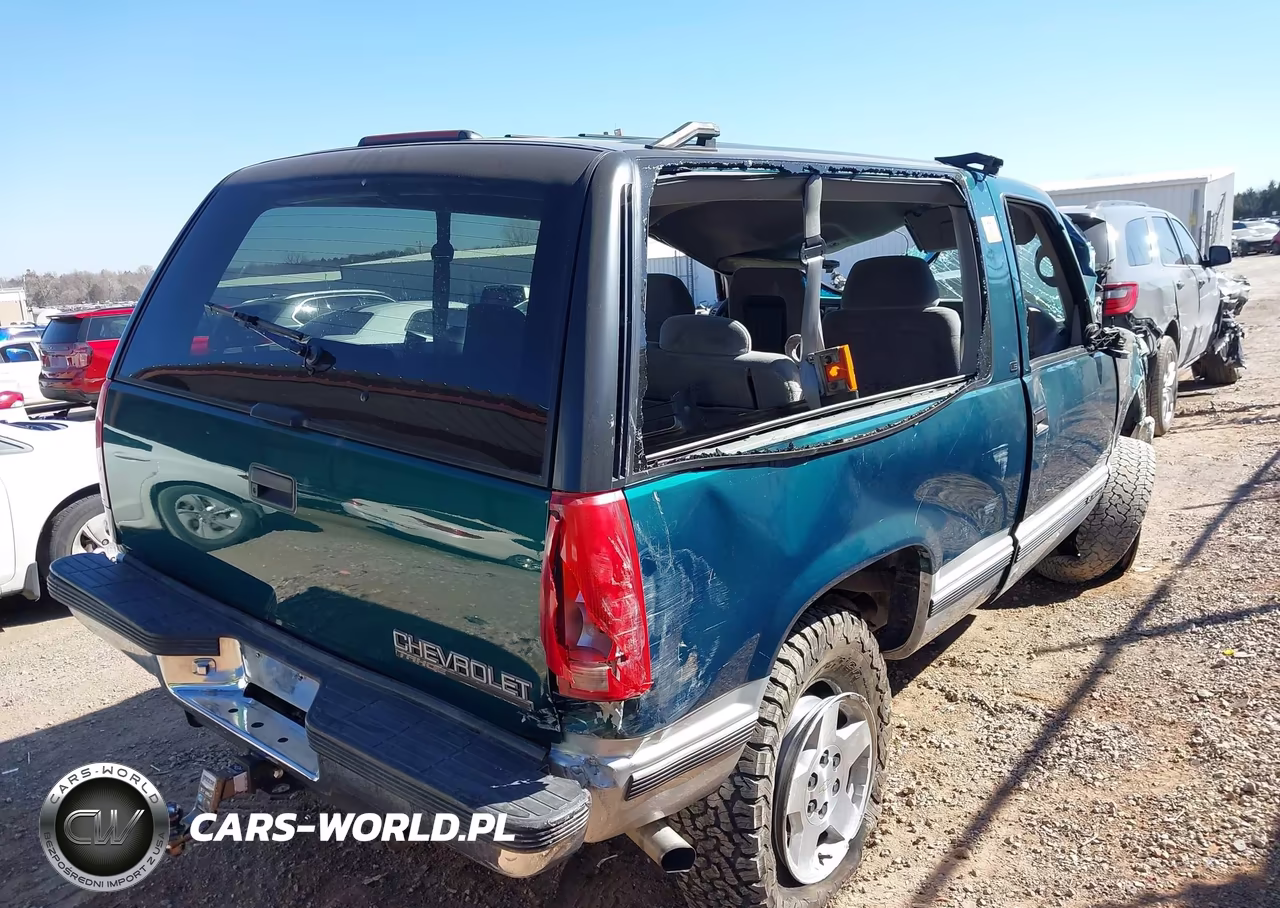 1997 Chevrolet Tahoe VIN:3GNEK18R4VG149594 - 4
