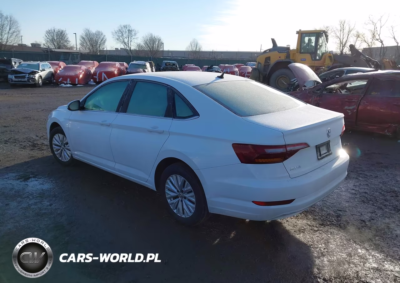 2019 Volkswagen Jetta VIN:3VWCB7BUXKM203197 - 3