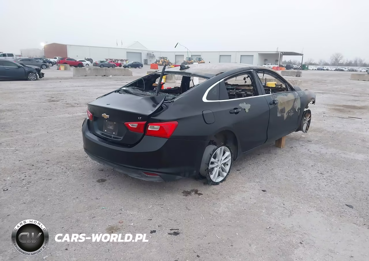 2018 Chevrolet Malibu Lt VIN:1G1ZD5ST3JF152569 - 4