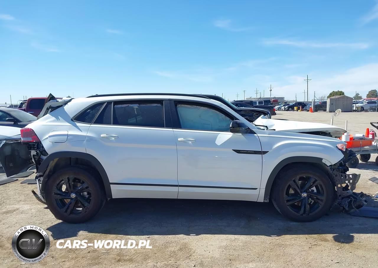2025 Volkswagen Atlas Cross Sport 2.0T Sel R-Line Black VIN:1V2AE2CA4SC214818 - 13