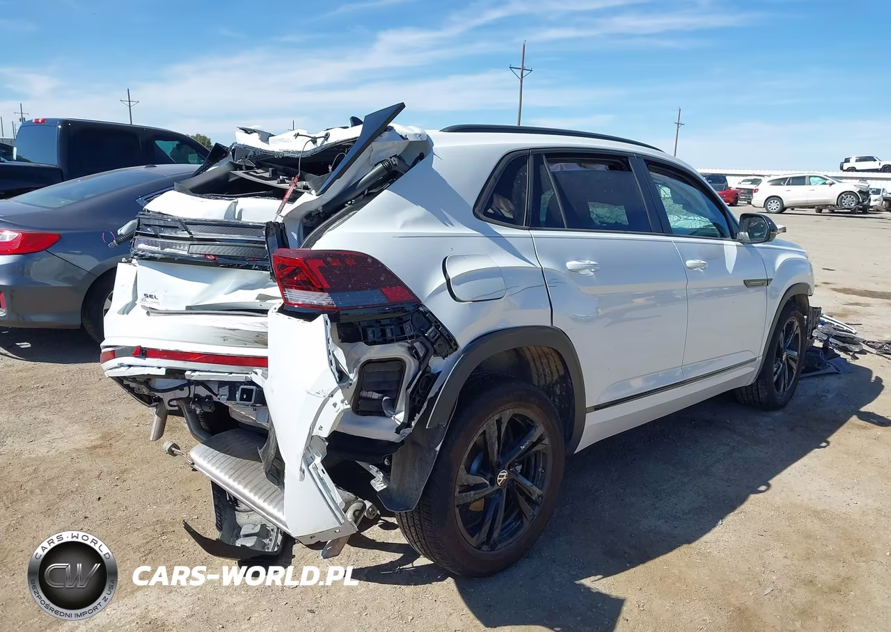 2025 Volkswagen Atlas Cross Sport 2.0T Sel R-Line Black VIN:1V2AE2CA4SC214818 - 4
