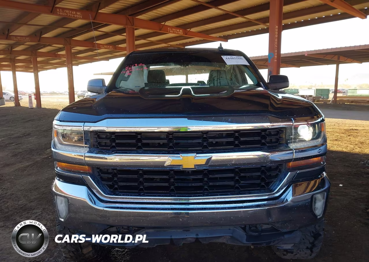 2018 Chevrolet Silverado 1500 1Lt VIN:3GCUKREC9JG312804 - 12