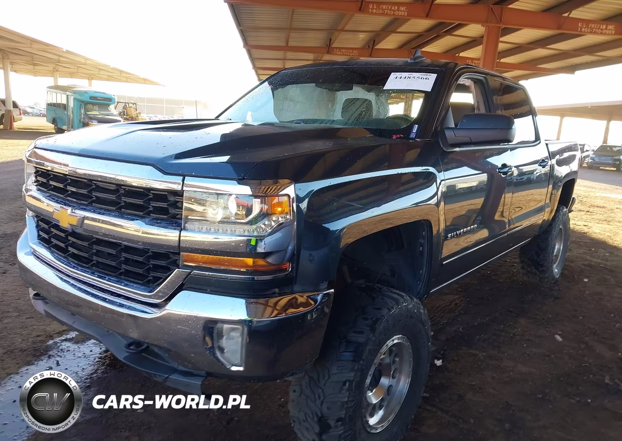 2018 Chevrolet Silverado 1500 1Lt VIN:3GCUKREC9JG312804 - 2
