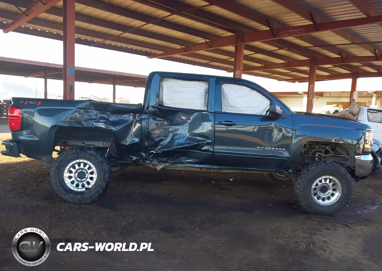 2018 Chevrolet Silverado 1500 1Lt VIN:3GCUKREC9JG312804 - 6