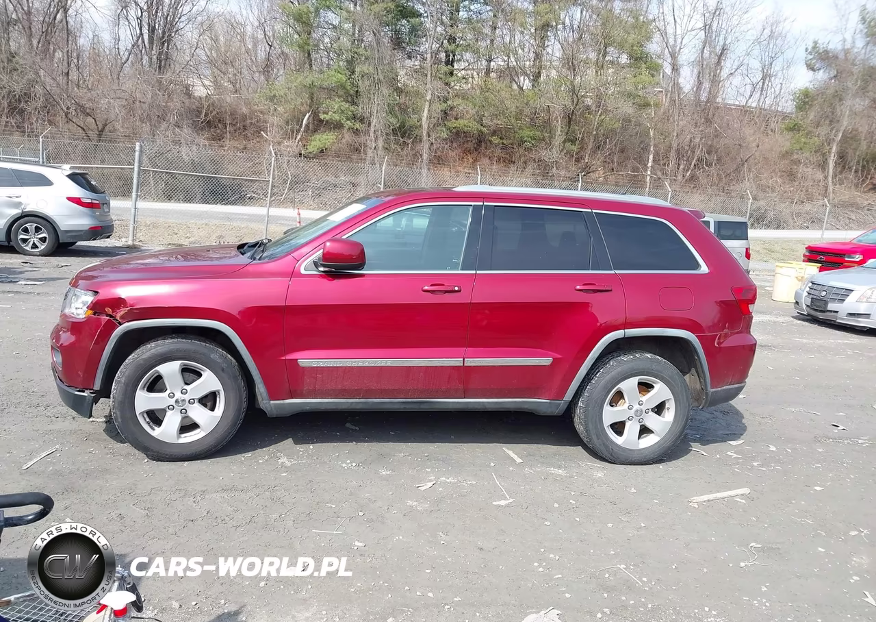 2012 Jeep Grand Cherokee Laredo VIN:1C4RJFAG9CC115556 - 14