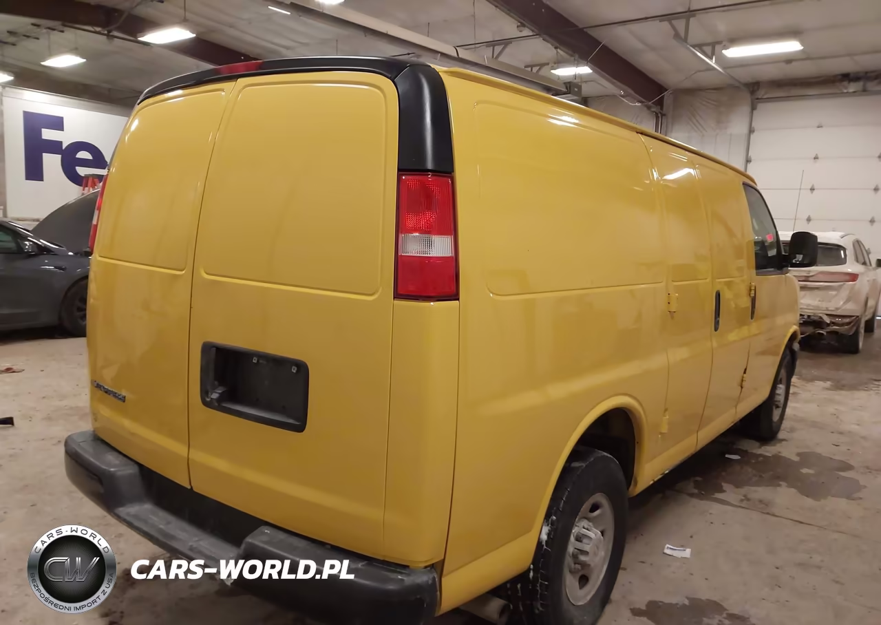 2019 Chevrolet Express 2500 Work Van VIN:1GCWGAFP2K1338738 - 4