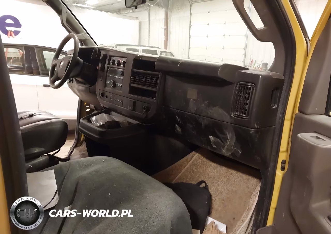 2019 Chevrolet Express 2500 Work Van VIN:1GCWGAFP2K1338738 - 5