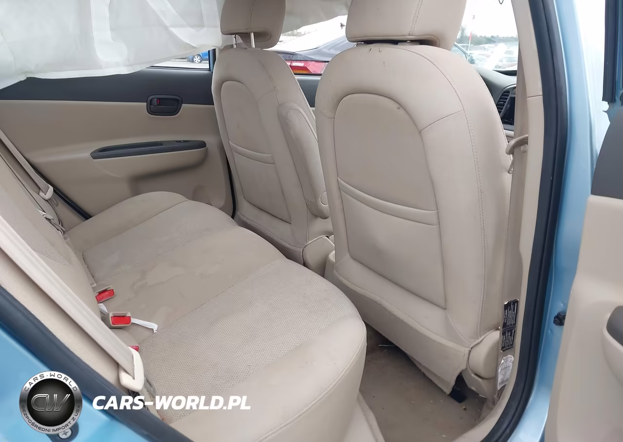 2007 Hyundai Accent Gls VIN:KMHCN46C37U088077 - 8