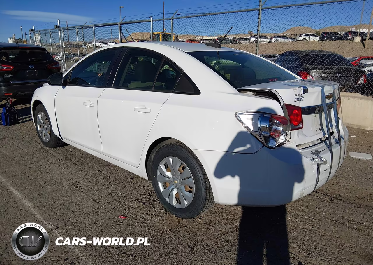 2016 Chevrolet Cruze Limited L Manual VIN:1G1PA5SH5G7176757 - 3