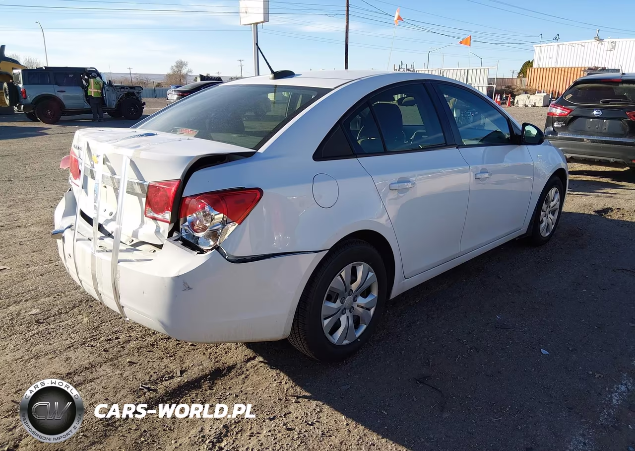2016 Chevrolet Cruze Limited L Manual VIN:1G1PA5SH5G7176757 - 4