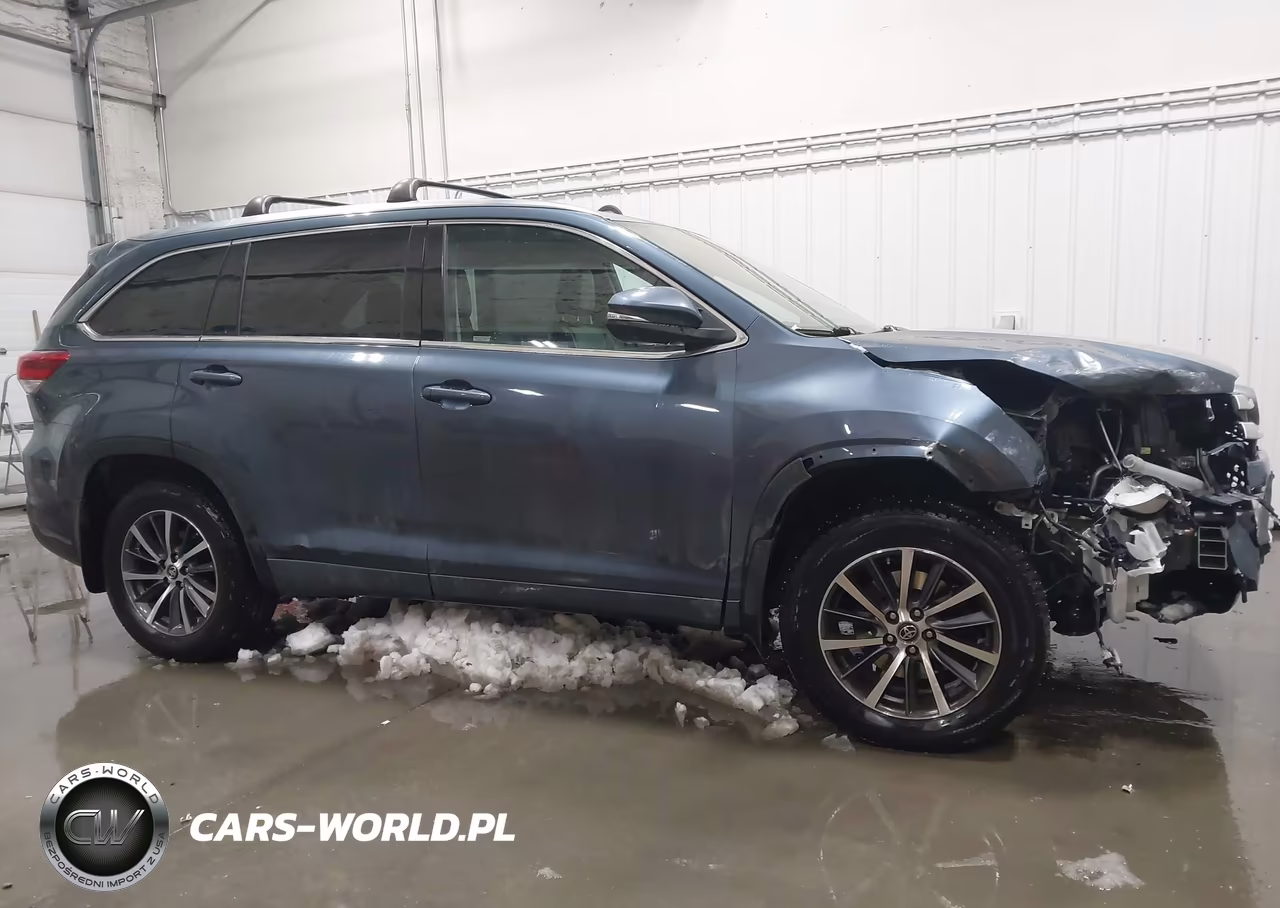 2017 Toyota Highlander Xle VIN:5TDJZRFH6HS413674 - 14
