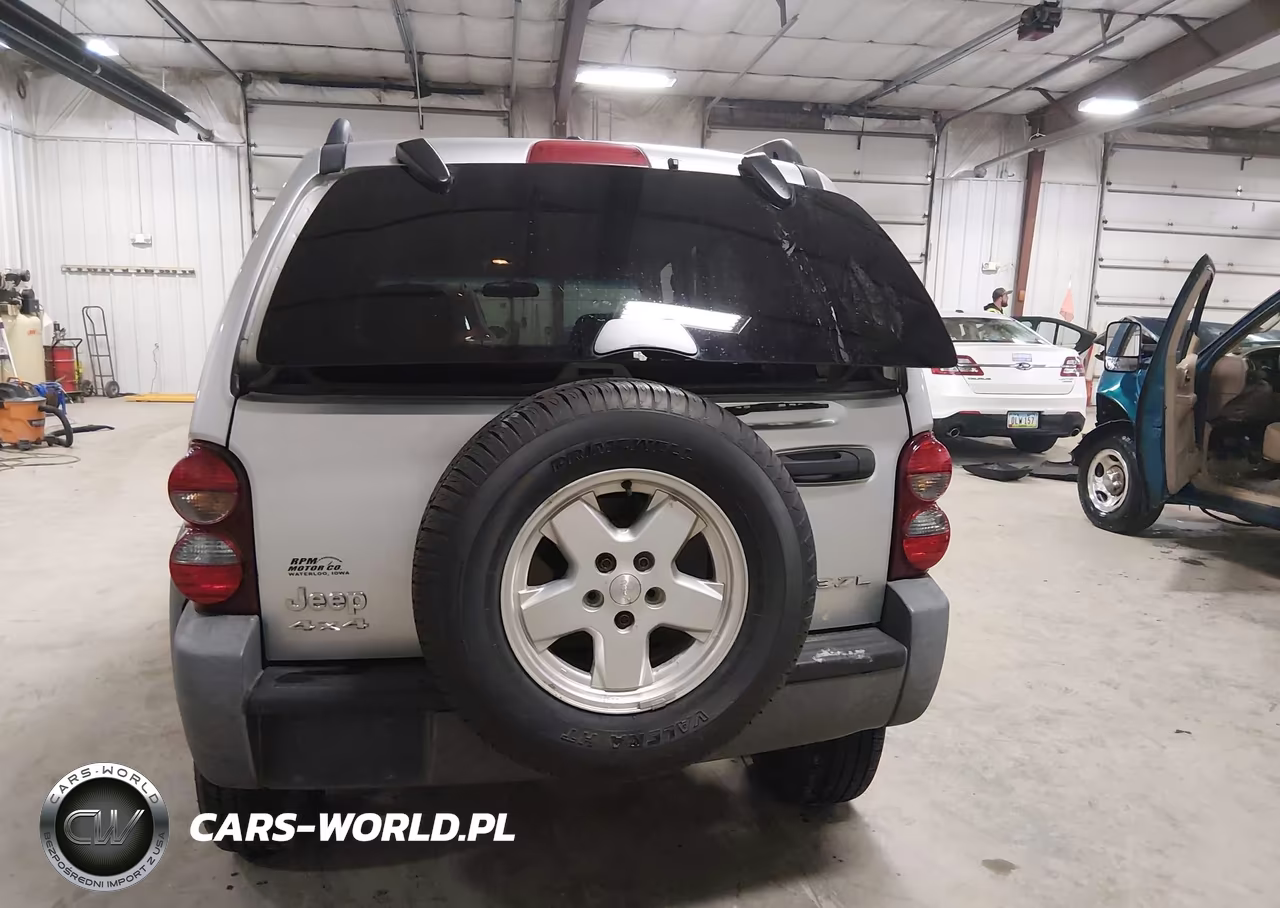 2007 Jeep Liberty Sport VIN:1J4GL48K77W611535 - 16