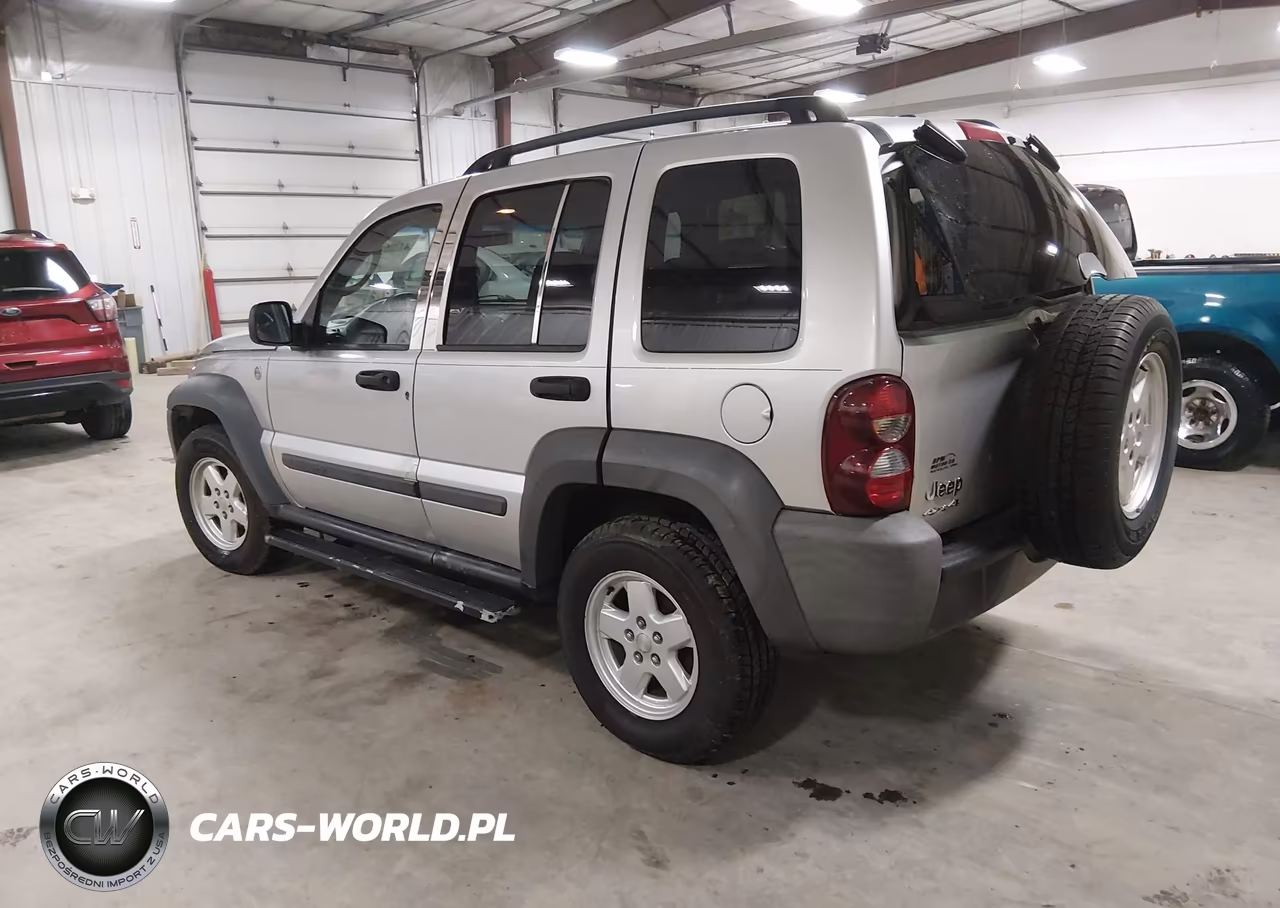2007 Jeep Liberty Sport VIN:1J4GL48K77W611535 - 3