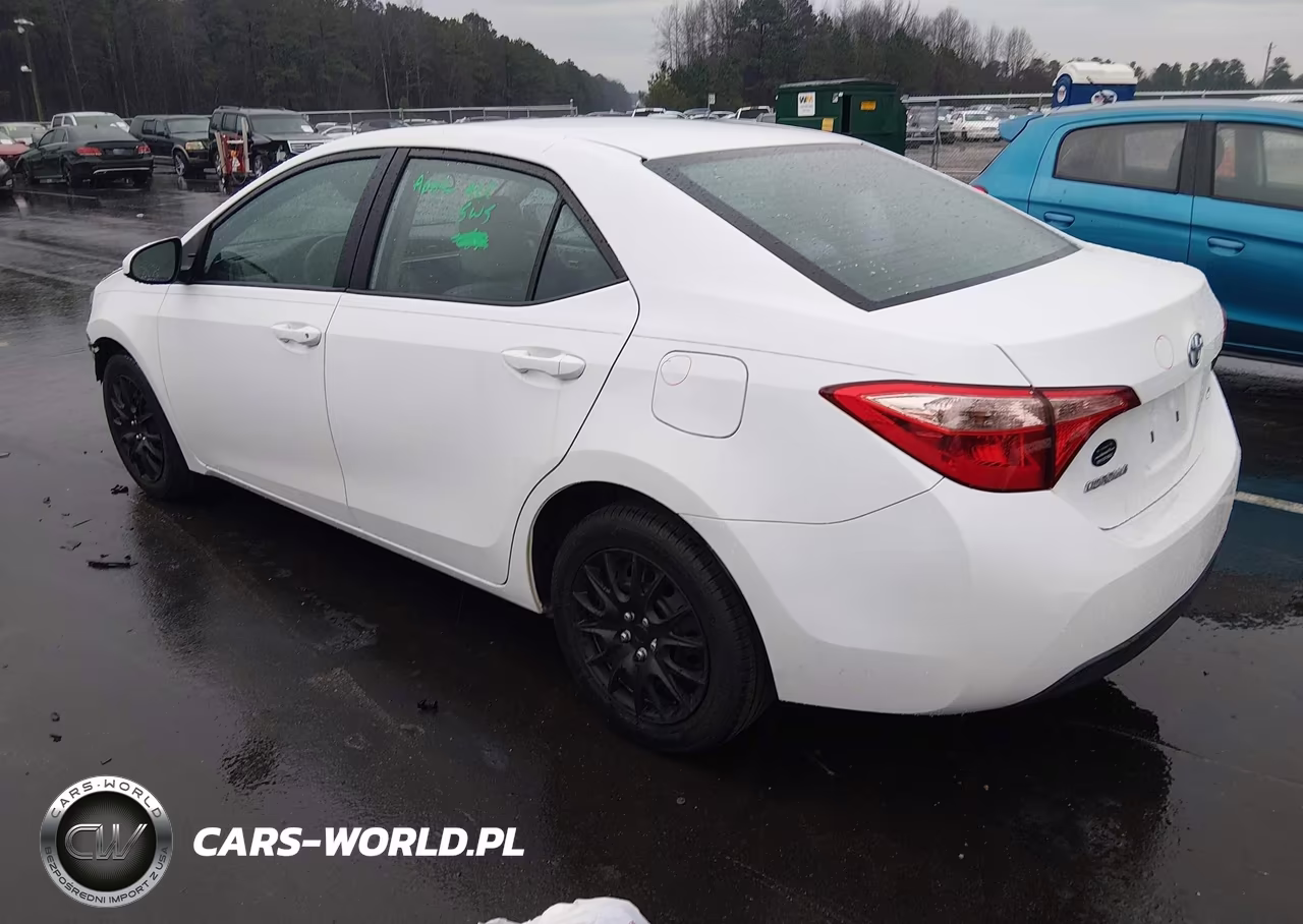 2019 Toyota Corolla Le VIN:2T1BURHE3KC204706 - 3