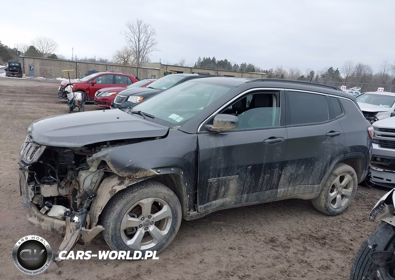 2018 Jeep Compass Latitude 4X4 VIN:3C4NJDBB0JT401979 - 14