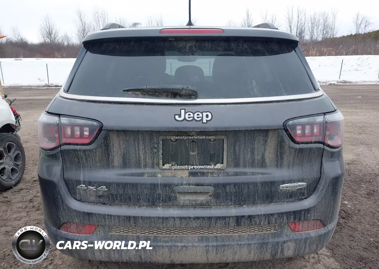 2018 Jeep Compass Latitude 4X4 VIN:3C4NJDBB0JT401979 - 16
