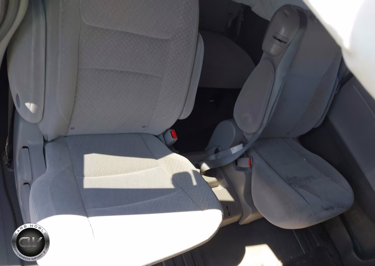 2018 Toyota Sienna Le 8 Passenger VIN:5TDKZ3DC3JS936004 - 8