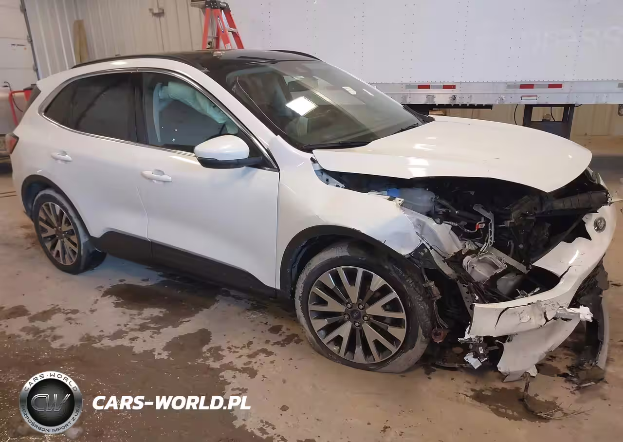 2020 Ford Escape Titanium