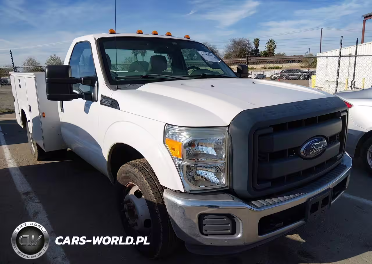2016 Ford F-350 Chassis Xl