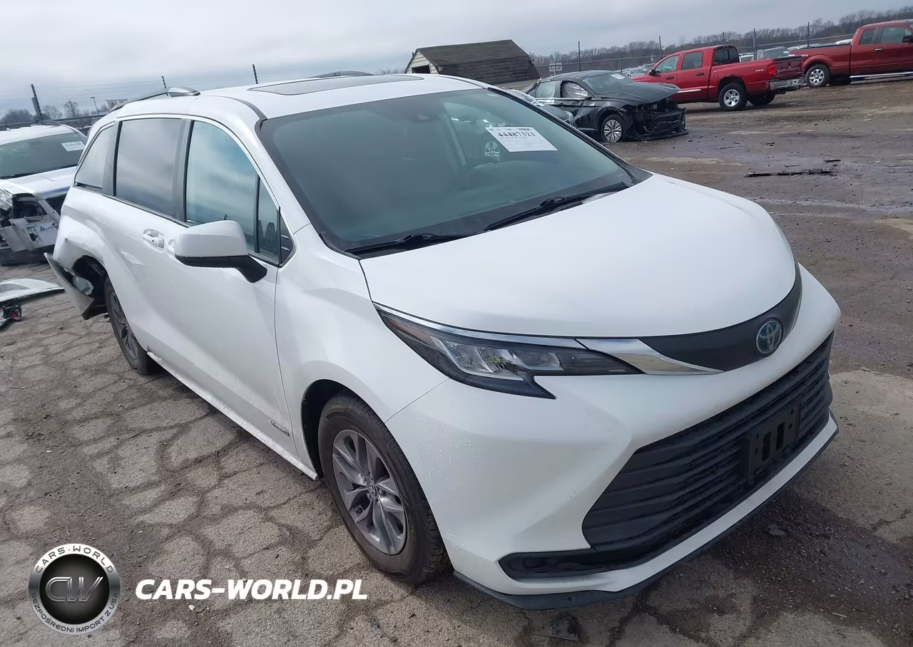 2021 Toyota Sienna Le