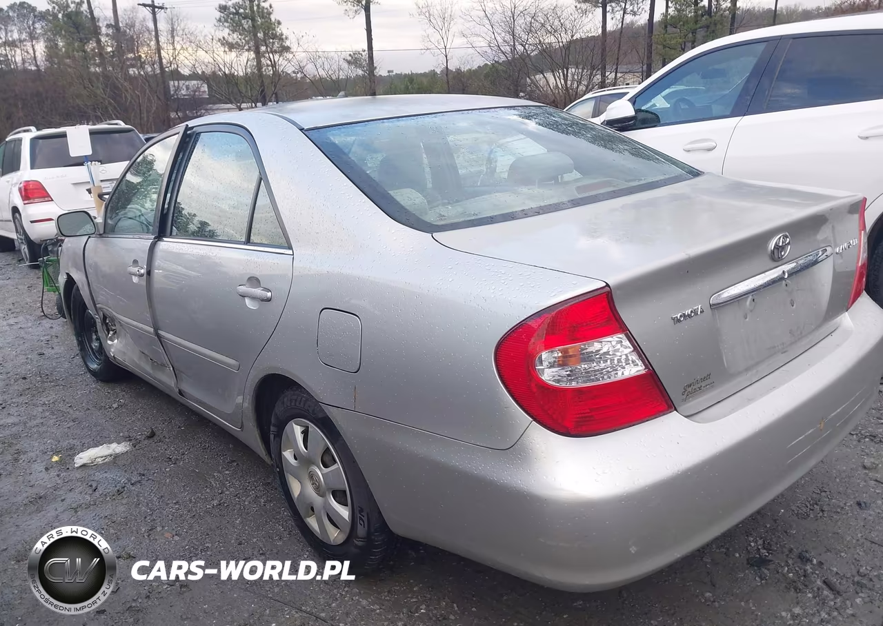 2003 Toyota Camry Le VIN:4T1BE32K73U221839 - 3