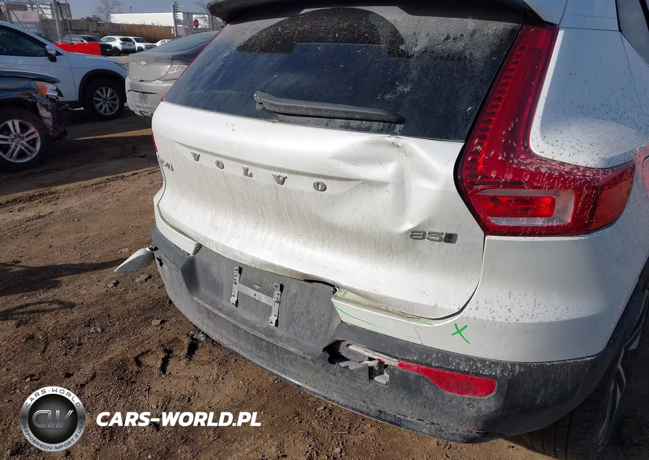 2025 Volvo Xc40 B5 Ultra Dark Theme VIN:YV4L12UM4S2517311 - 18