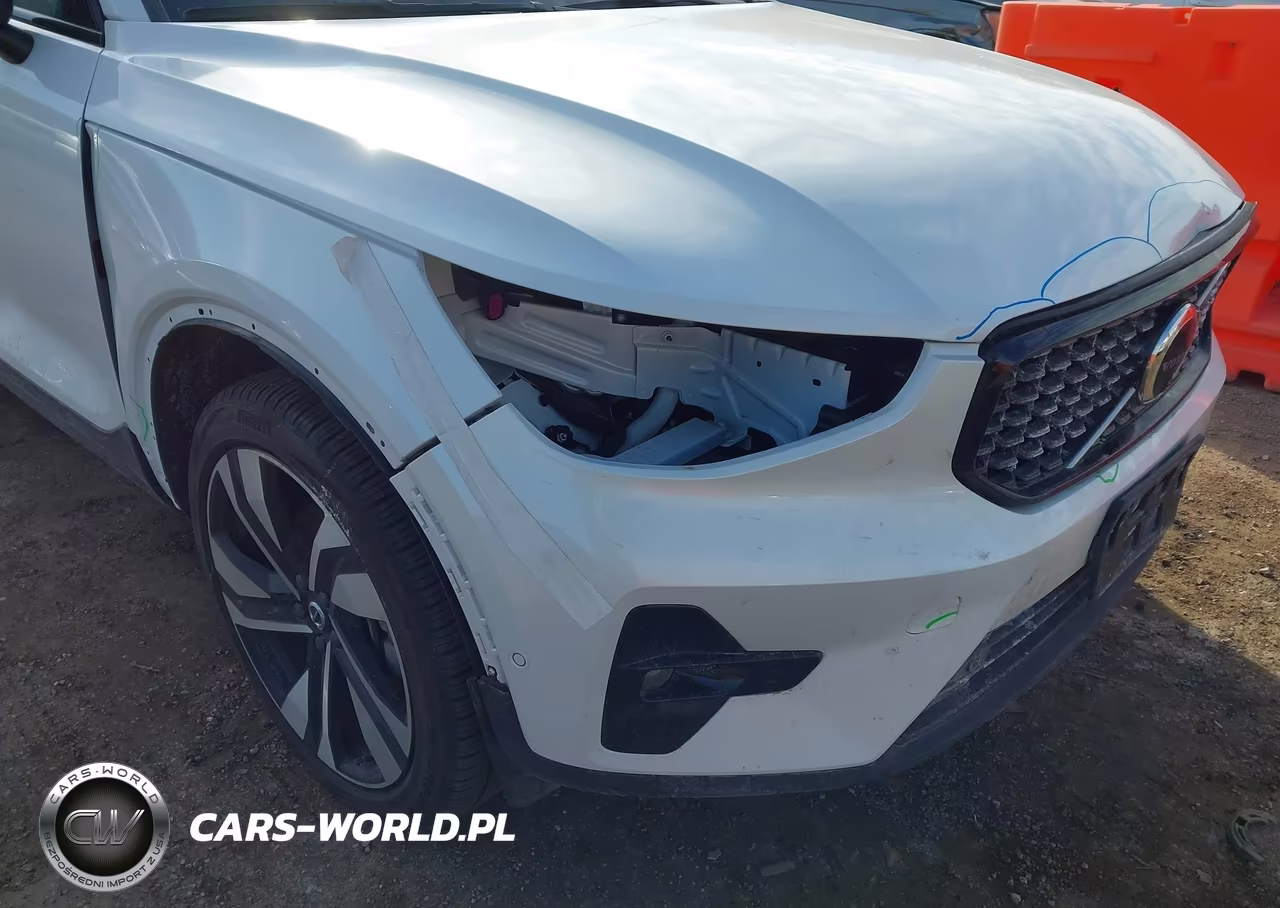 2025 Volvo Xc40 B5 Ultra Dark Theme VIN:YV4L12UM4S2517311 - 6
