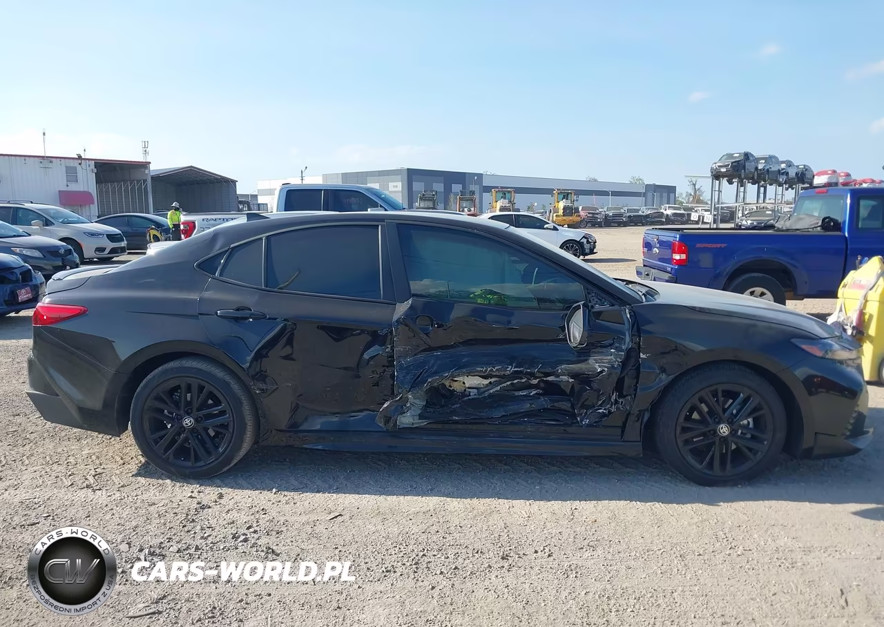 2025 Toyota Camry Se VIN:4T1DAACK9SU638062 - 13
