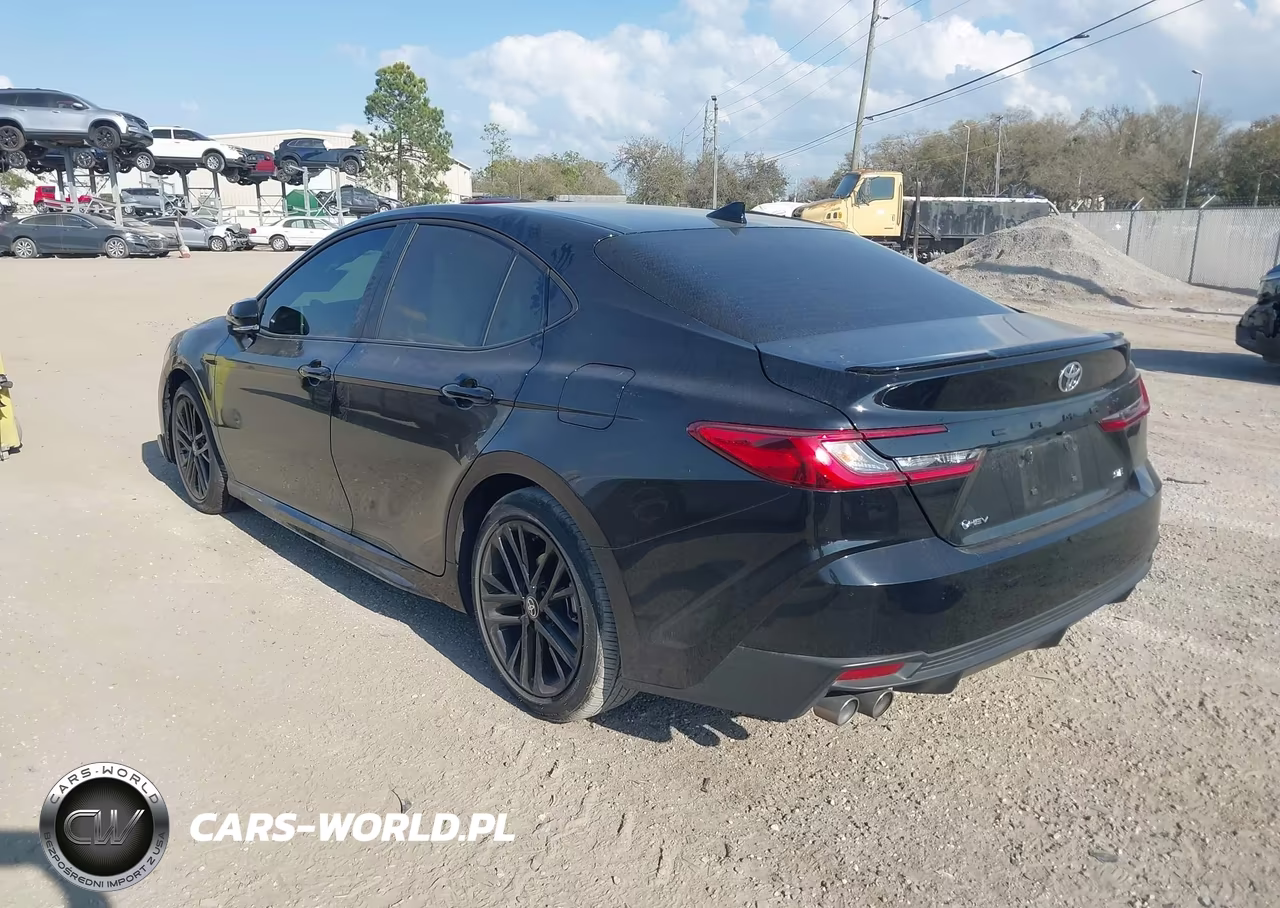 2025 Toyota Camry Se VIN:4T1DAACK9SU638062 - 3