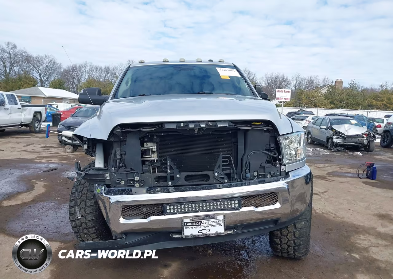 2017 Ram 2500 Tradesman 4X4 6'4 Box VIN:3C6UR5CJ4HG561714 - 13