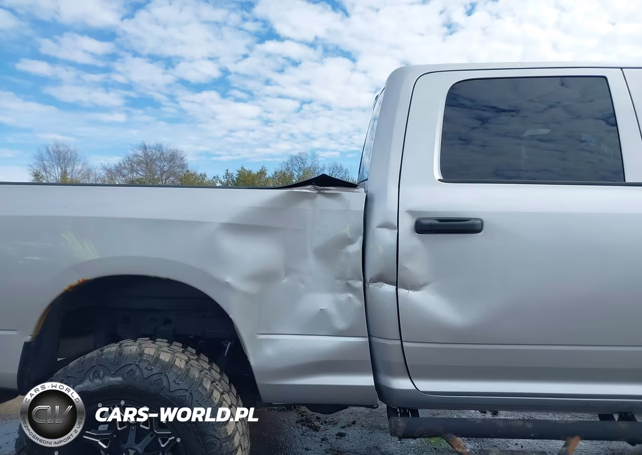 2017 Ram 2500 Tradesman 4X4 6'4 Box VIN:3C6UR5CJ4HG561714 - 6