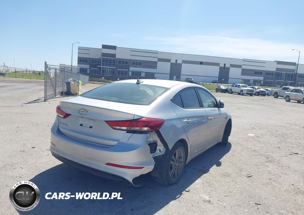2017 Hyundai Elantra Se VIN:5NPD84LF5HH212070 - 4