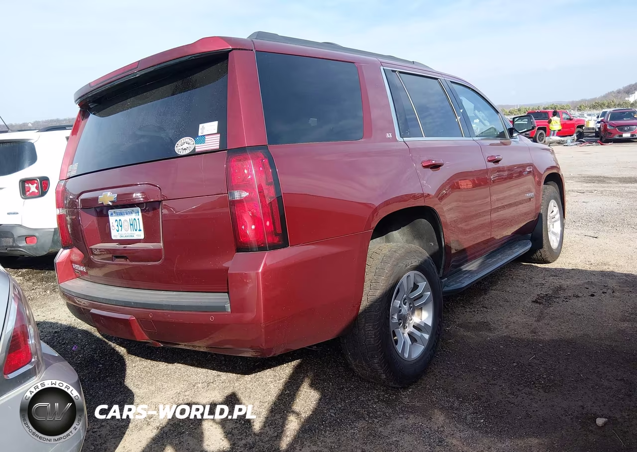 2019 Chevrolet Tahoe Lt VIN:1GNSKBKC7KR365710 - 4