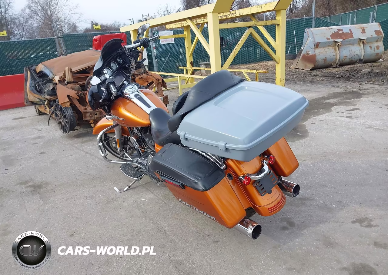2014 Harley-Davidson Flhxs Street Glide Special VIN:1HD1KRM35EB628881 - 3