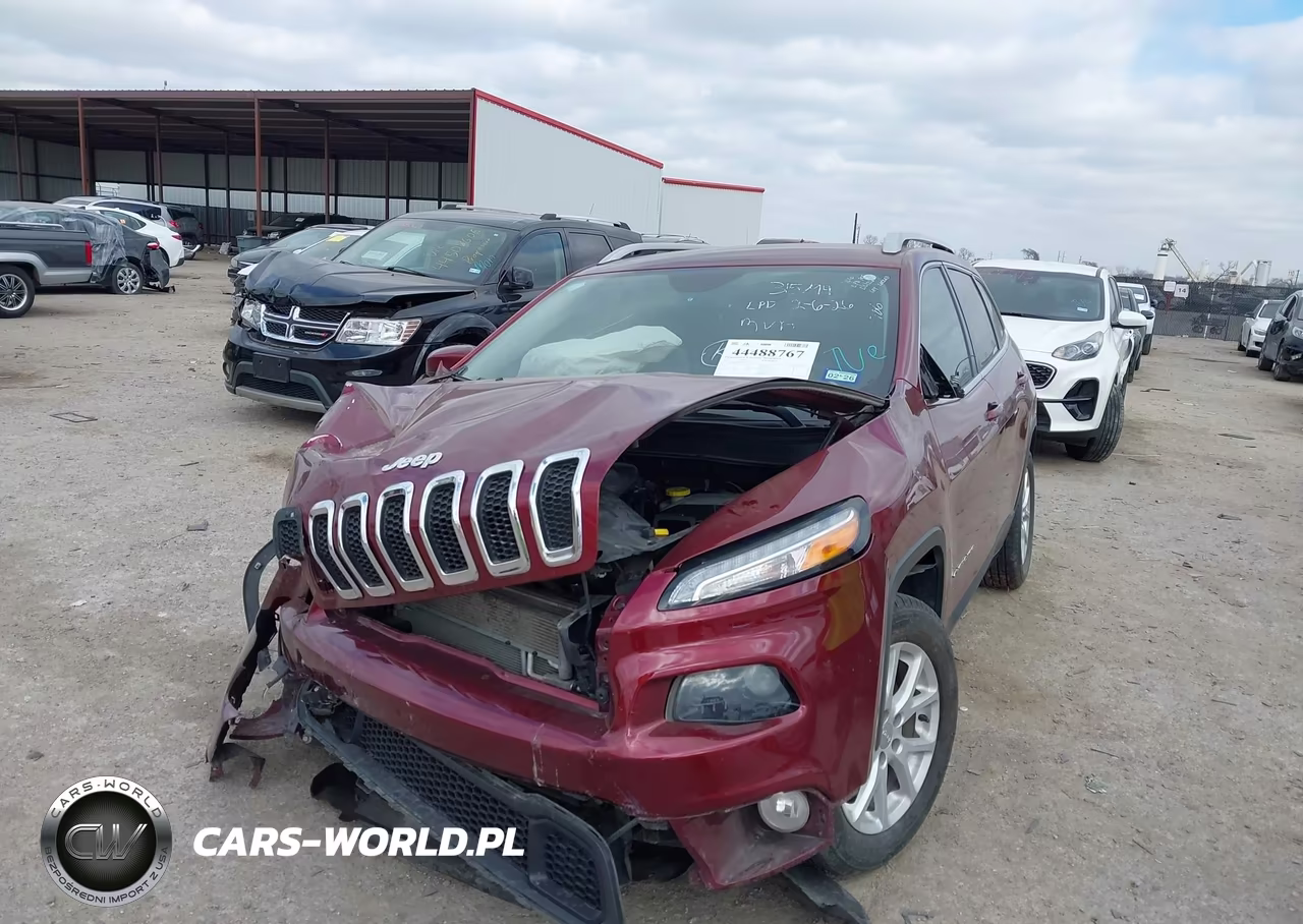 2018 Jeep Cherokee Latitude Plus Fwd VIN:1C4PJLLB6JD605032 - 2